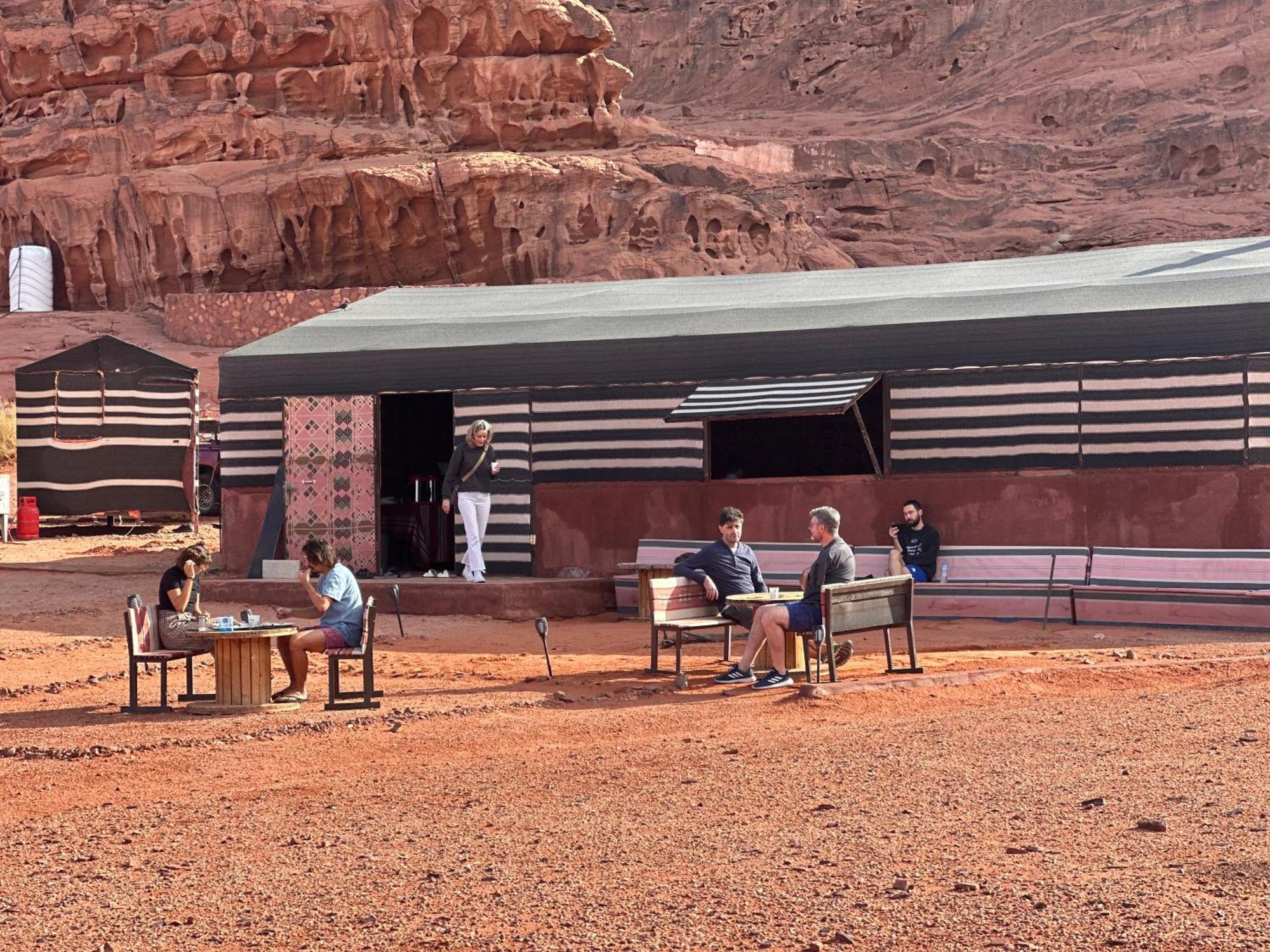 Wadirum Sunset Camp Hotel วาดิรัม ภายนอก รูปภาพ